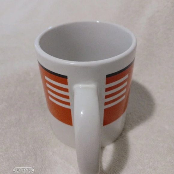 Vintage Looney tunes taz flexing muscle coffee mug - Picture 5 of 7